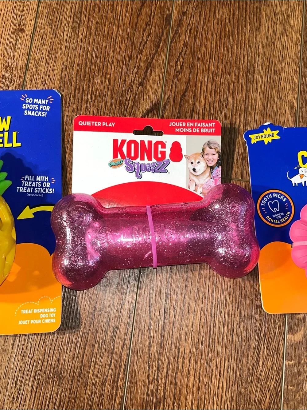 New Lot of 3 Dog Toys Kong & Chew Well Pineapple